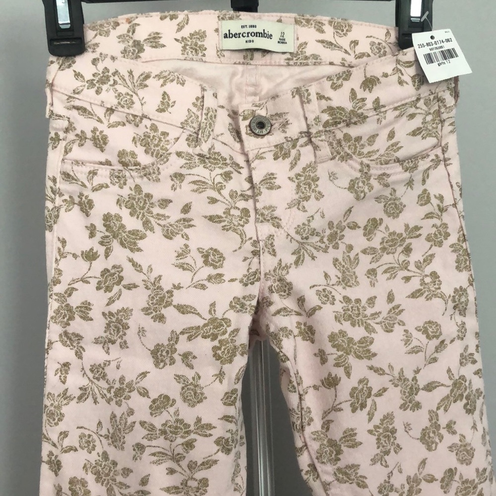 Abercrombie Kids Jeans Pink with Gold Roses in Size 12